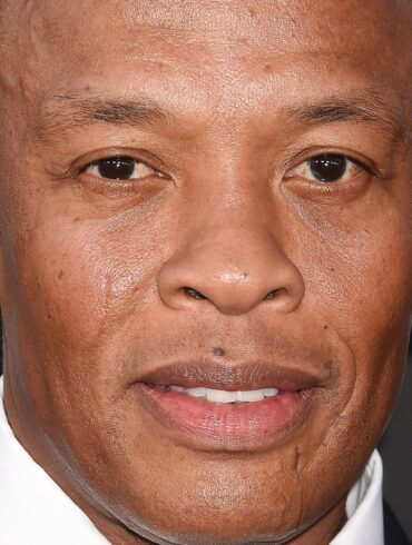 What is Dr Dre worth?