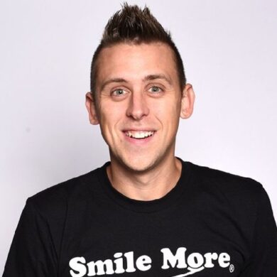How is Roman Atwood so rich?
