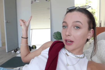 How much does Emma Chamberlain make on Tiktok?