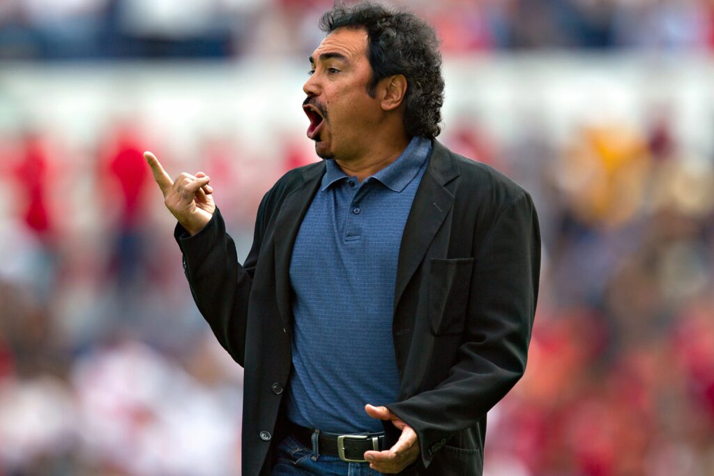 How rich is Hugo Sanchez?