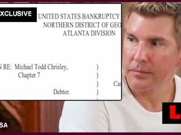 How does Chase Chrisley make money?
