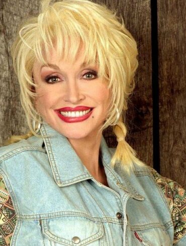 What is Dolly Parton worth?
