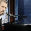 Can Hugh Laurie really play the piano?