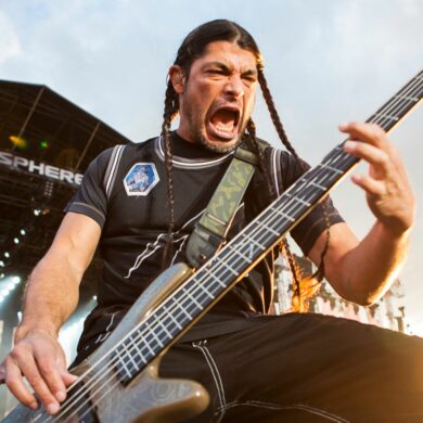 How much is the bassist for Metallica worth?