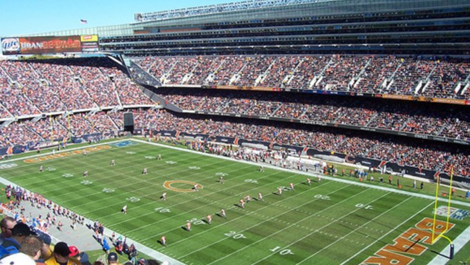 Stades de la NFL par coût de construction - Chicago Bears, Soldier Field