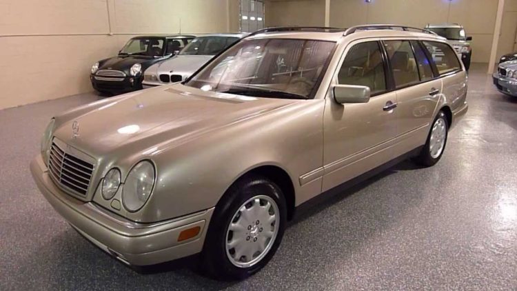 1999 Mercedes-Benz E320 Familiale