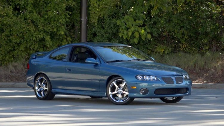 Pontiac GT 2004