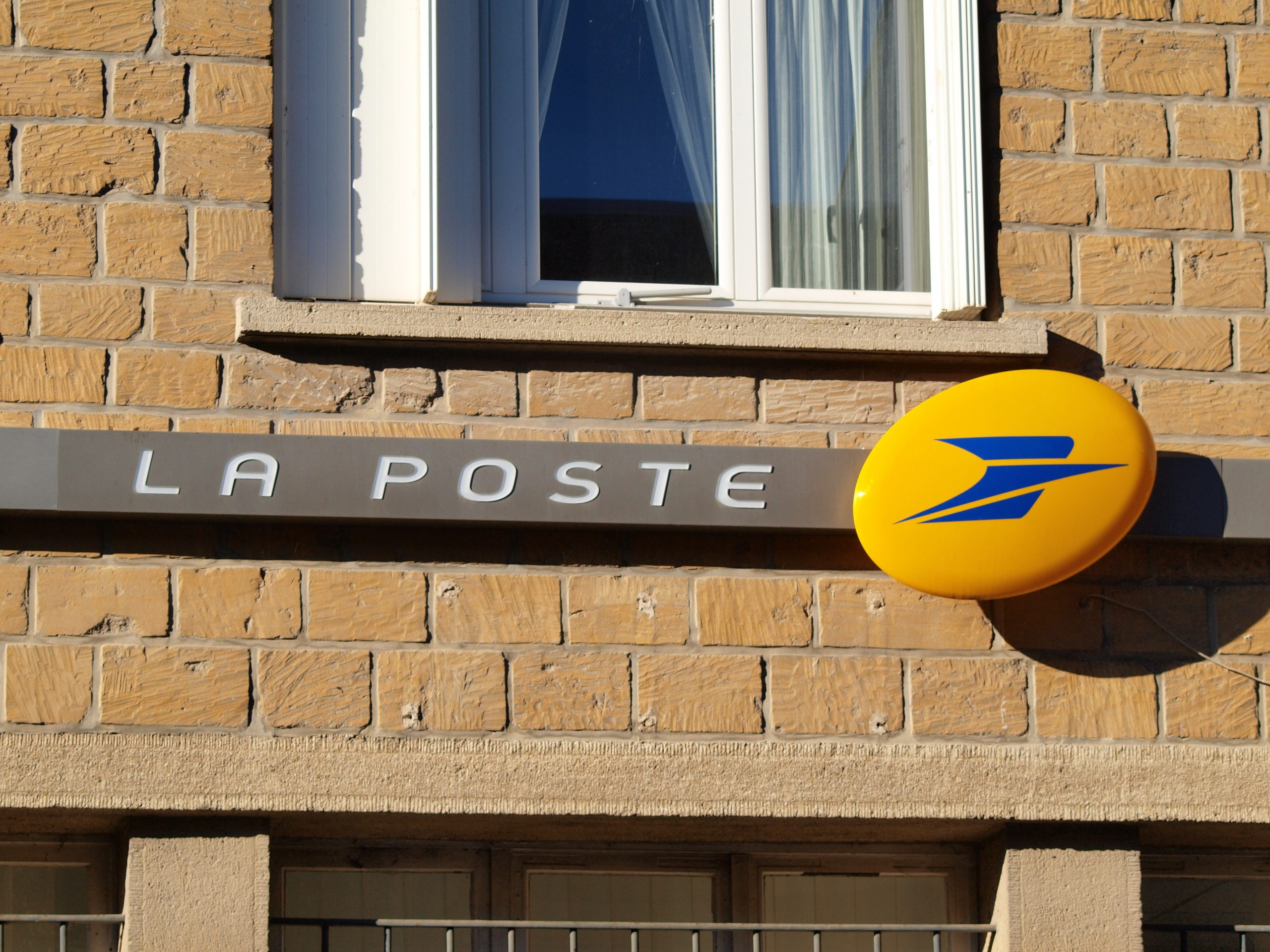 Comment faire une réclamation par mail à la poste ?