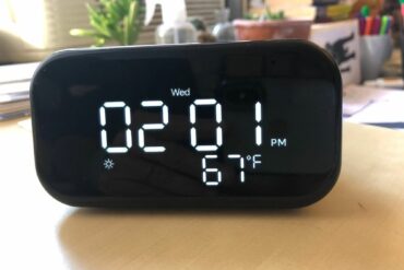 Can Lenovo Smart Clock Essential play Spotify?