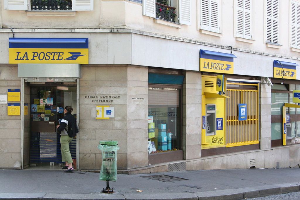 Où envoyer un courrier à la Banque Postale ?