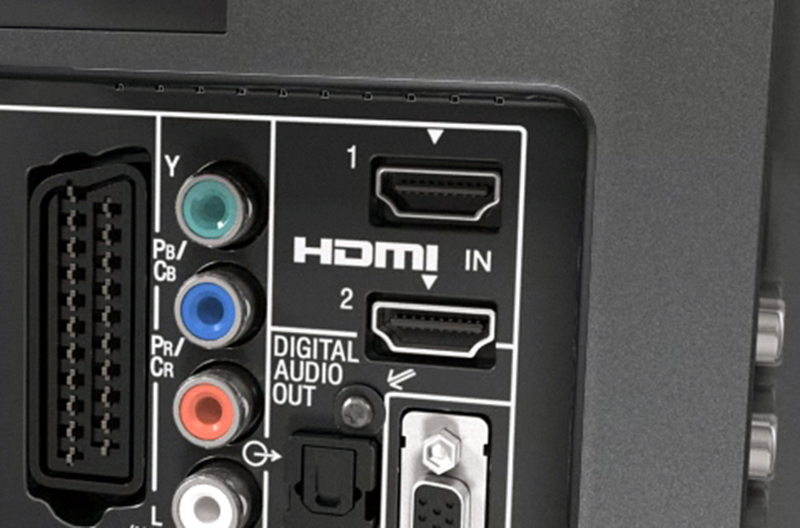 Как ноутбук к телевизору самсунг. HDMI порт для телевизора LG. HDMI Интерфейс штекер. Телевизор самсунг через HDMI кабель. HDMI разъем в телевизоре самсунг.