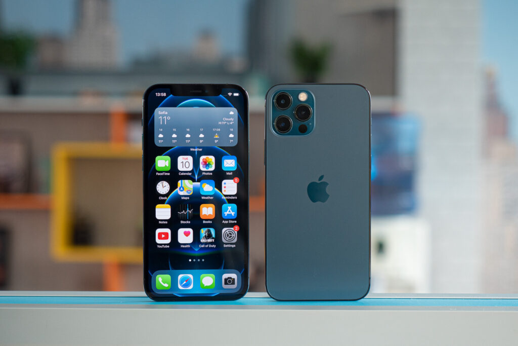 Quel est le bleu de l'iPhone 12 ?