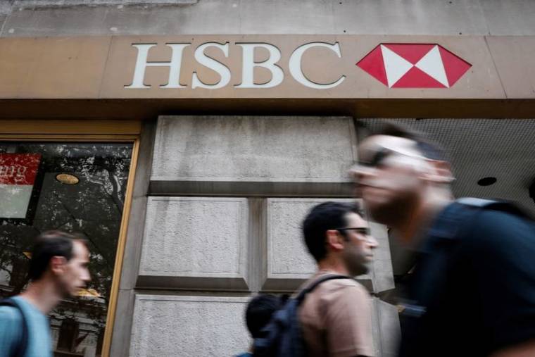 Qui a repris HSBC France ?