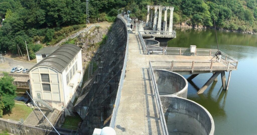 Quel est le premier barrage de France ?