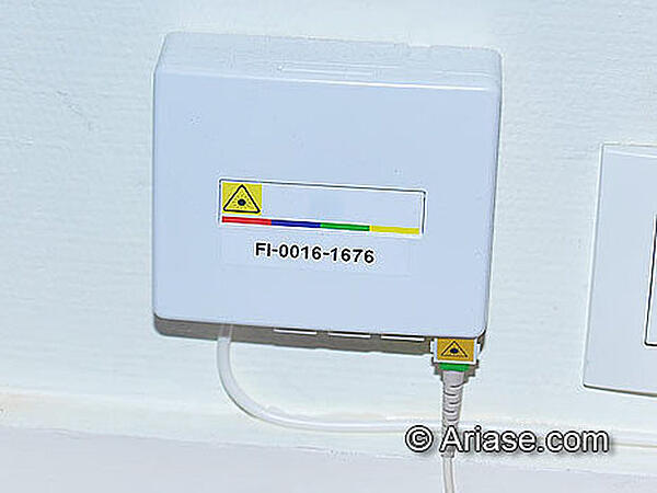 Qui fournit la prise fibre optique ?