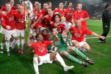 Manchester United adalah tim sepak bola paling sukses di Inggris